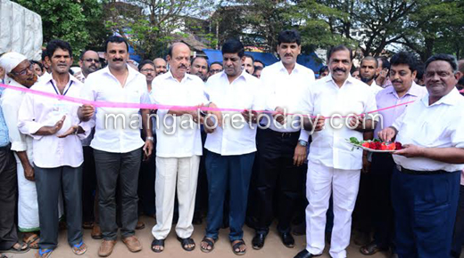 Street Vendor 9 dec 16 2